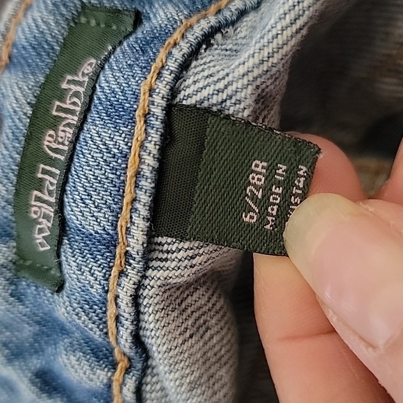 wild fable Size 6 Highest Rise Mom Shorts Denim w/ Embroidered Happy on Pocket - Picture 10 of 13